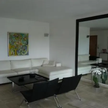 Two Bed In A Gated With Gardens In With Sea Views 865 Apartman *