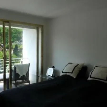 Apartman Two Bed In A Gated With Gardens In With Sea Views 865 Cannes