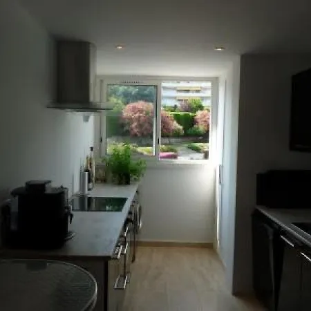 Two Bed In A Gated With Gardens In With Sea Views 865 Apartman *